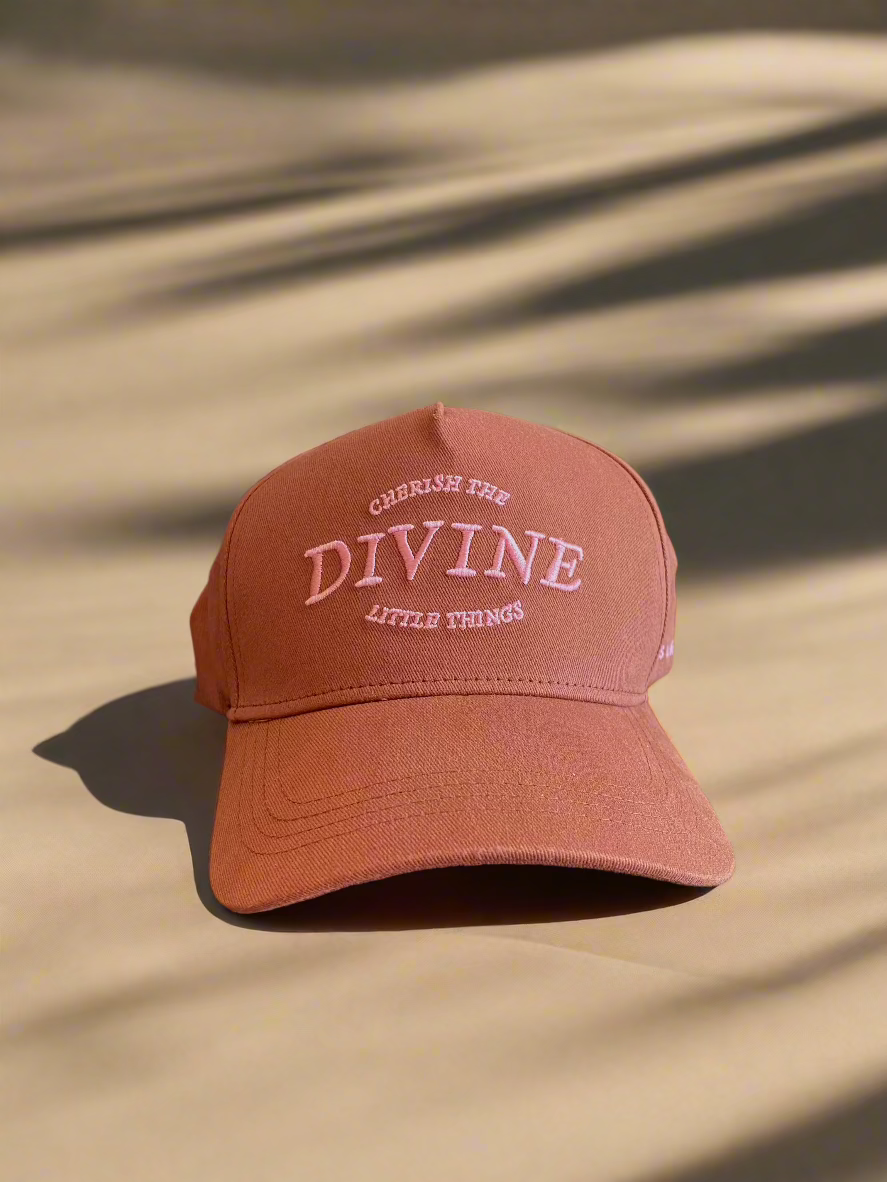 DIVINE little things Hat