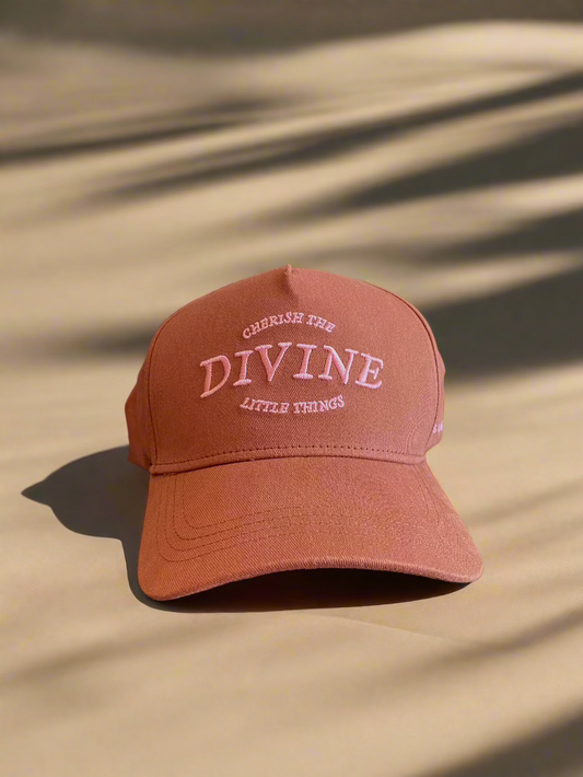 DIVINE little things Hat